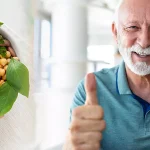والدي مريض سكر مزمن، ما هي أهم الأمور التي يحتاج مني أن ينتبه لها؟
